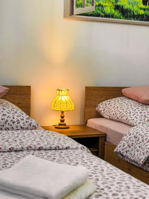 U Progu Lasu - Habitación Triple Con Baño Privado