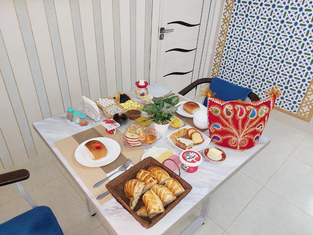 Otelde veya yakınında yiyecek