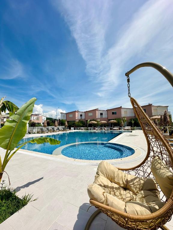 Bazén v ubytování Tea Residence, Gjiri i Lalzit DeLux Villa nebo v jeho okolí