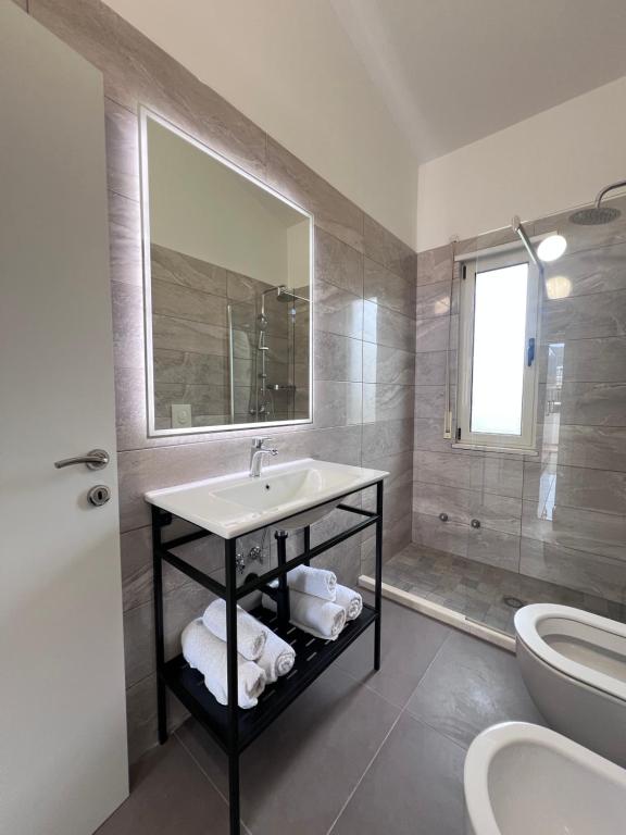 Koupelna v ubytování Tea Residence, Gjiri i Lalzit DeLux Villa