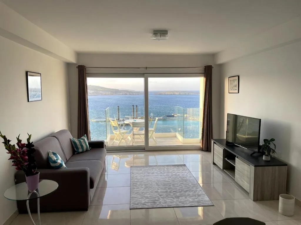 Stunning Sea View Apartment