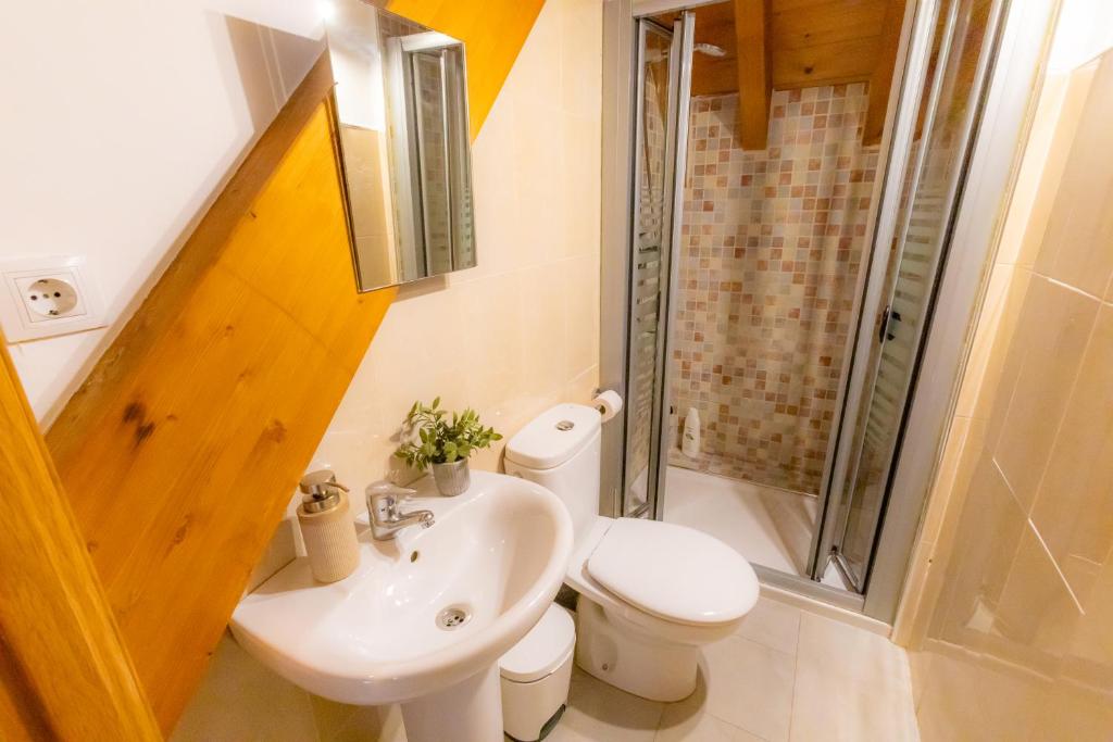 Kúpeľňa v ubytovaní Duplex El Refugio de La Bolera