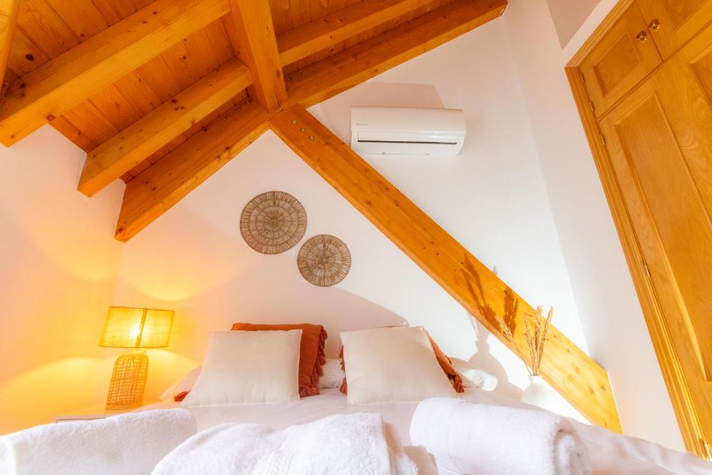 Posteľ alebo postele v izbe v ubytovaní Duplex El Refugio de La Bolera
