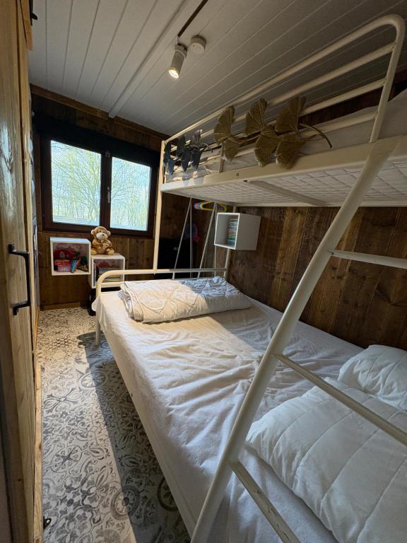 Postel nebo postele na pokoji v ubytování Chalet 9 La Boverie
