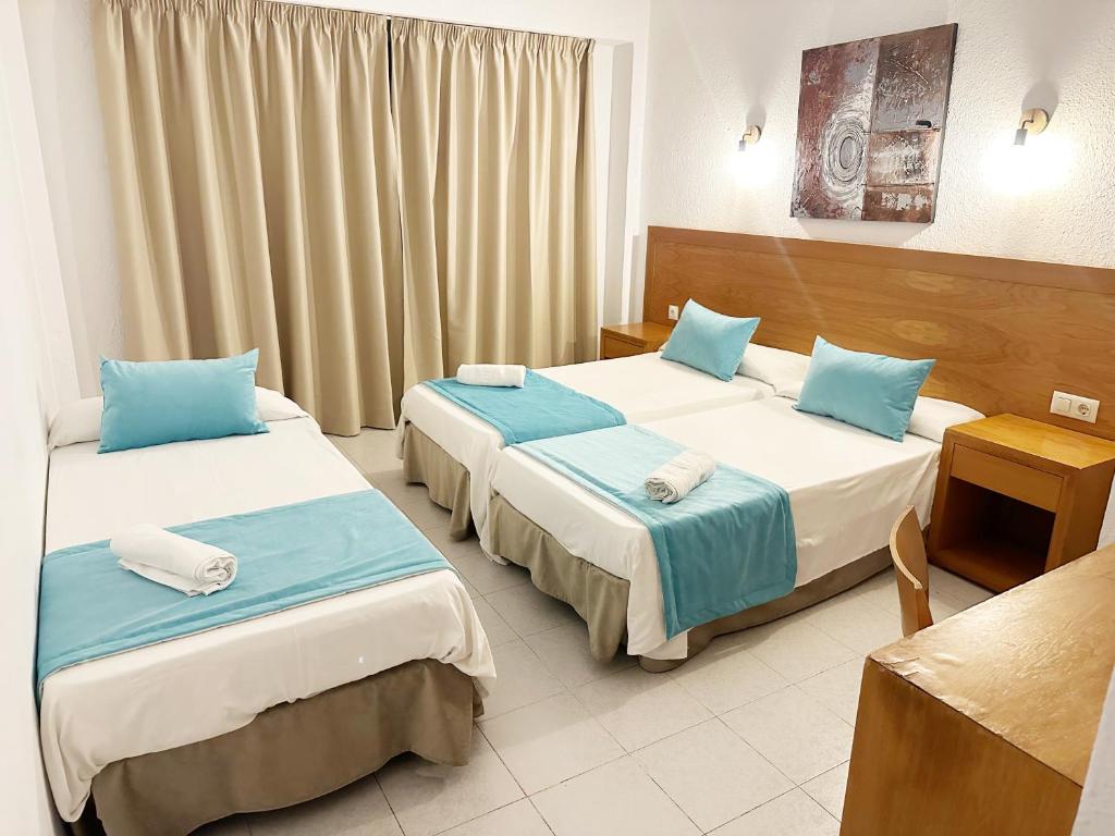 Hotel Selva Arenal - 三人间