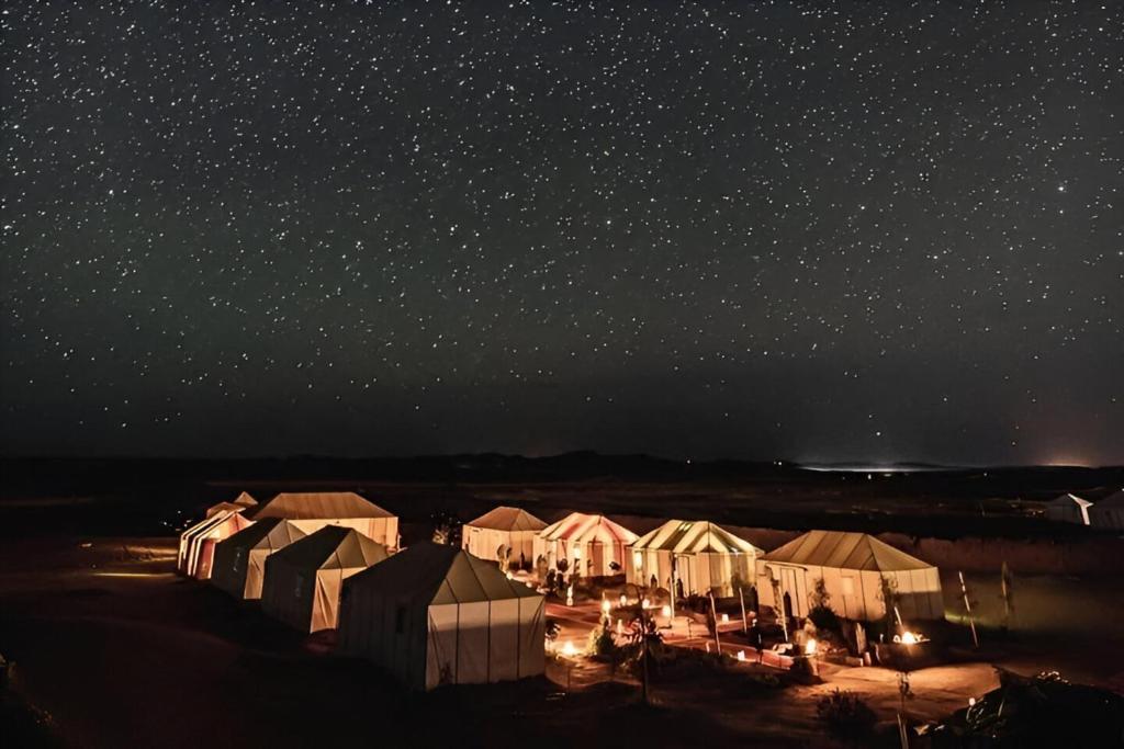 Příroda nedaleko luxury tent