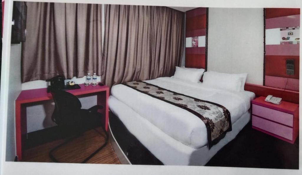 Hotel Holmes Johor Jaya - غرفة سوبيريور كينغ