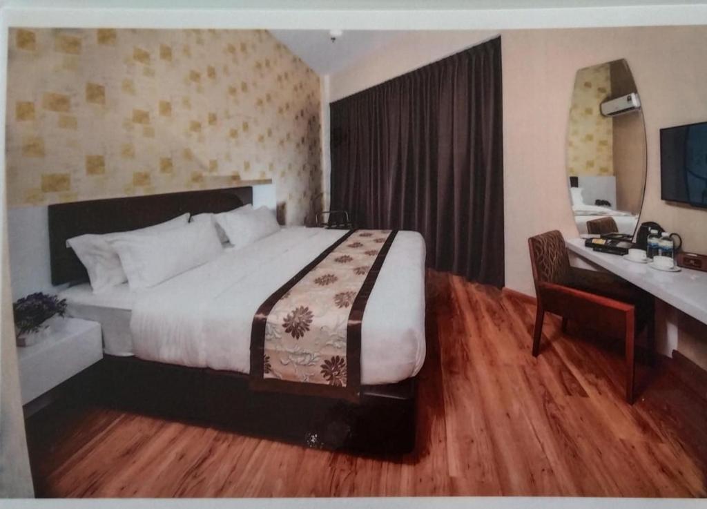 Hotel Holmes Johor Jaya - غرفة ديلوكس كينغ