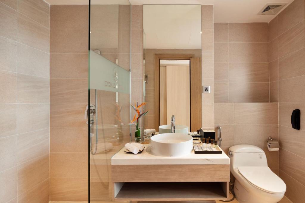Phòng tắm tại DQua Hotel