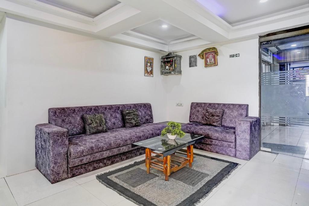 Gallery image of Hotel O Ashram Road formerly Radhey Residency in Ahmedabad