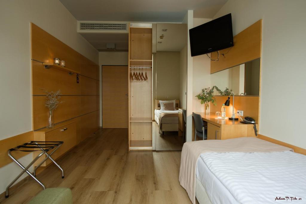 Hotel Kolna - darmowy parking, basen w cenie - Resim 6