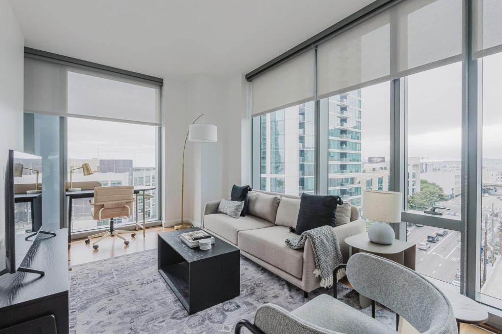 Χώρος καθιστικού στο Blueground Rincon Hill 1bd apartment SFO-1748
