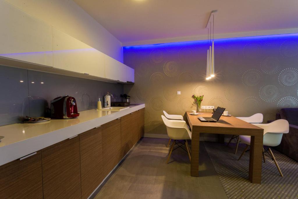 Hubska Apartments - 8