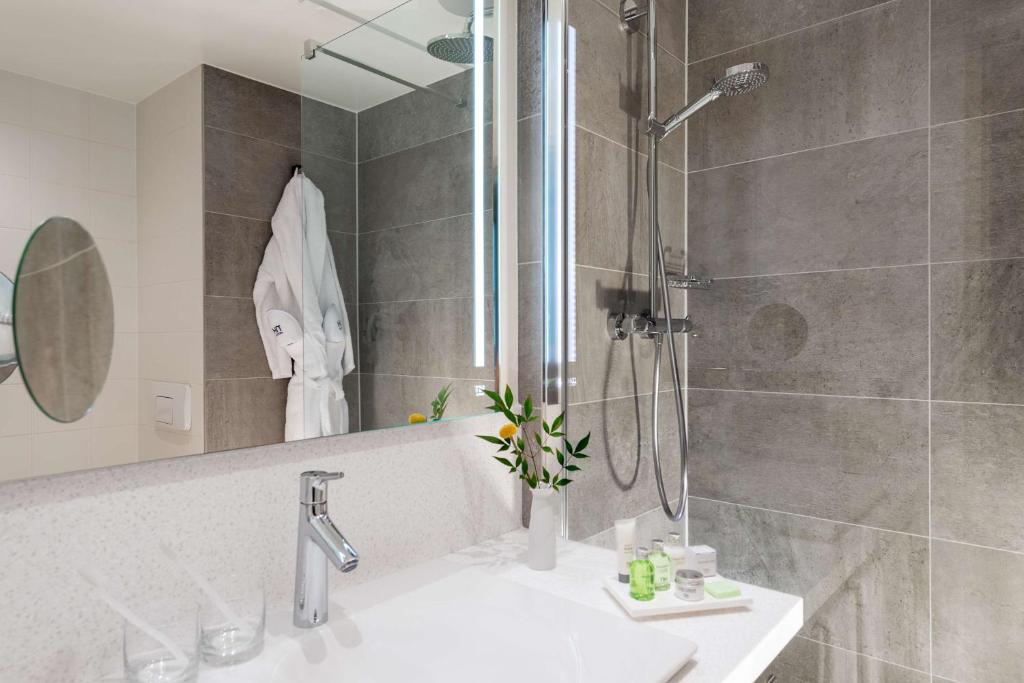 NH Hamburg Altona - Resim 5