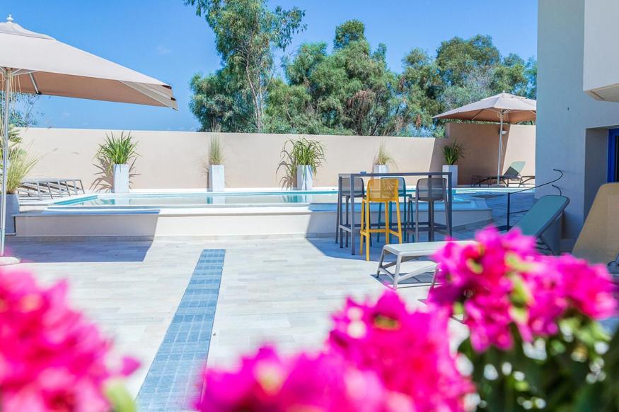 Bazén v ubytování Affittacamere Resort Beach San Gemiliano nebo v jeho okolí