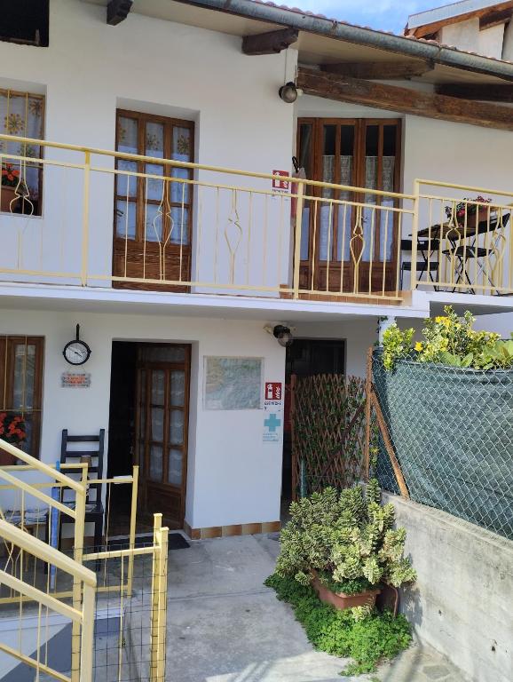 A balcony or terrace at B&B LA MARMOTTA