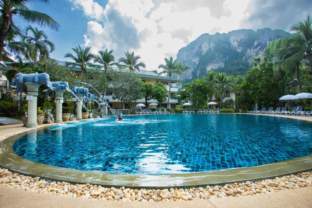 Bazén v ubytování Golden Beach Resort nebo v jeho okolí