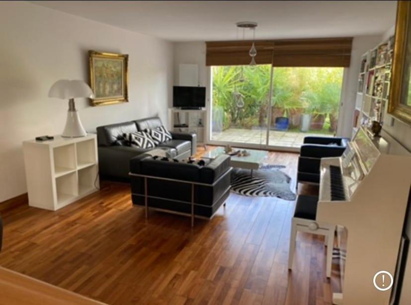 Posezení v ubytování Maison Eysines- A10