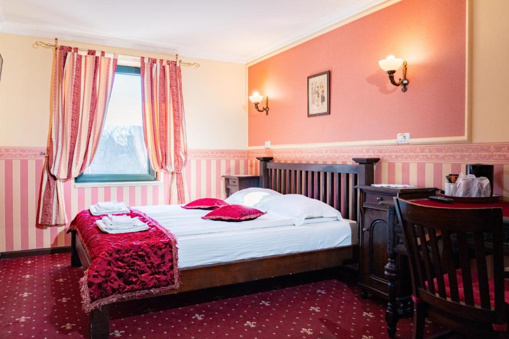 
Superior Double Room with Sofa
