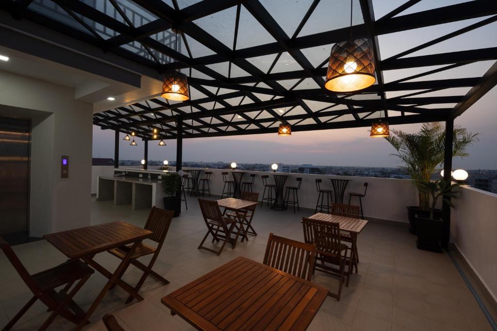 Balkón nebo terasa v ubytování Angkor Channary Hotel