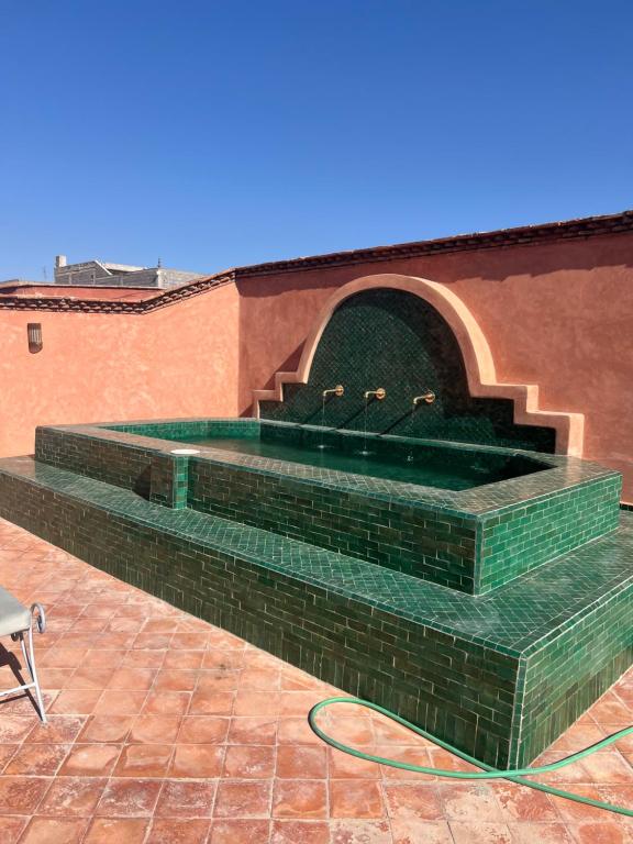 Bazén v ubytování Riad KSAR AGDID nebo v jeho okolí