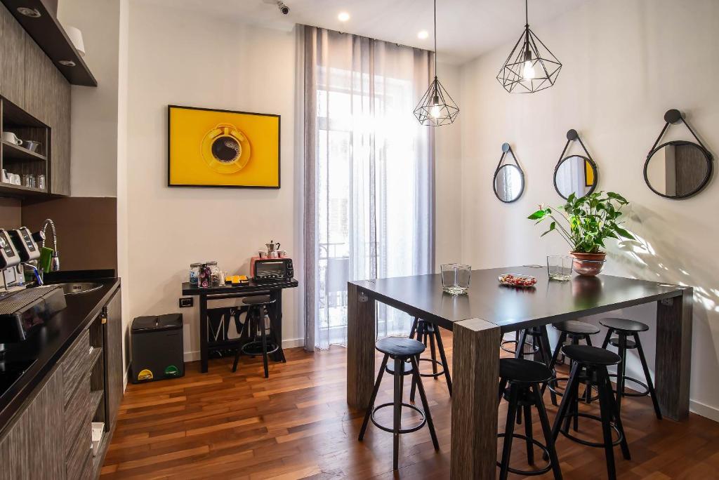Kuchyňa alebo kuchynka v ubytovaní Gram Suites