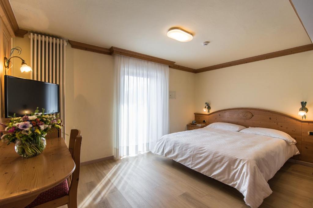 Hotel Colfosco - Doppel- Oder Zweibettzimmer Mit Balkon