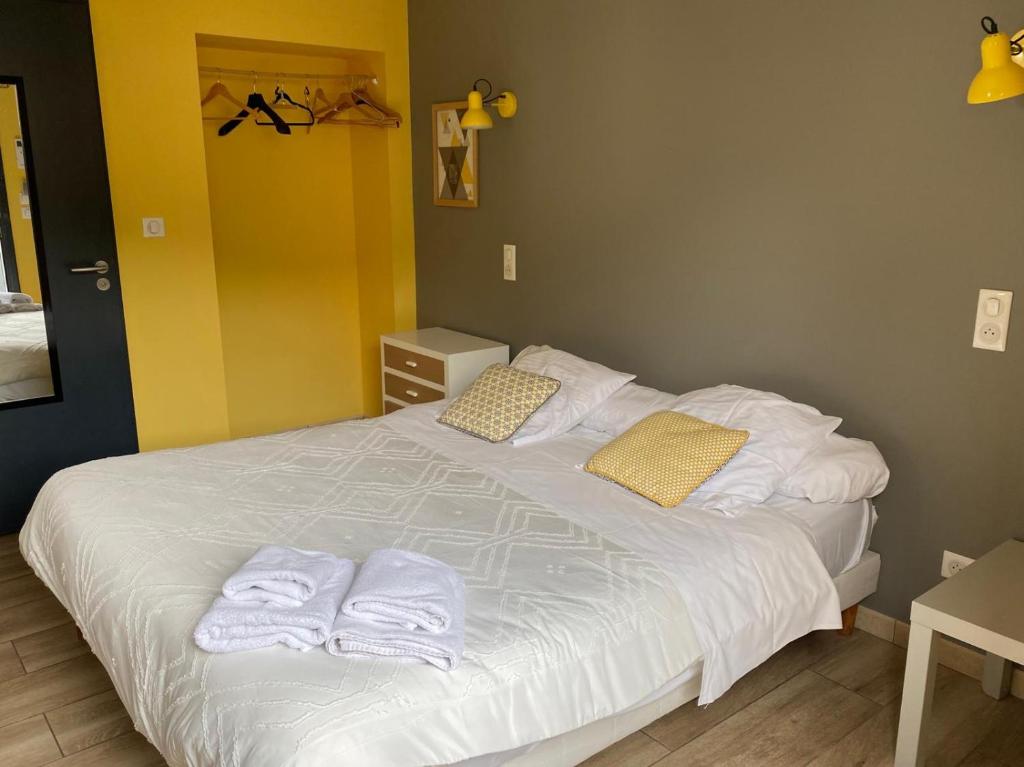 Auberge les Galets - Double Room With Pool View