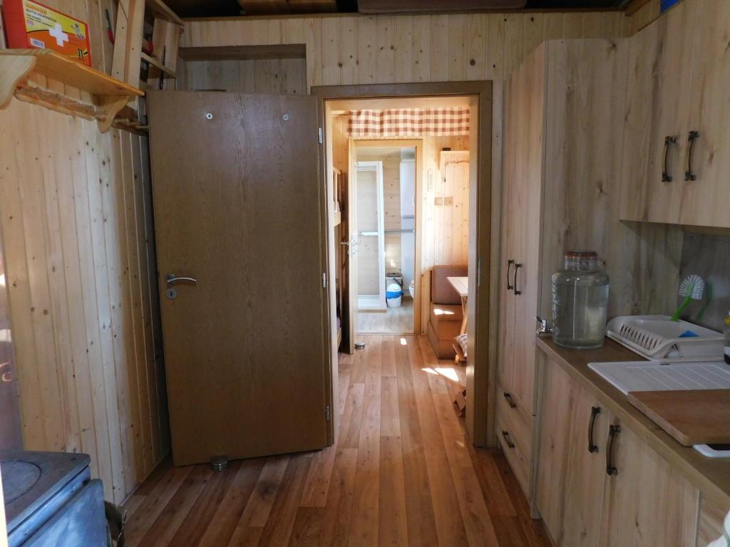 Kuchyňa alebo kuchynka v ubytovaní Chatka Slivka
