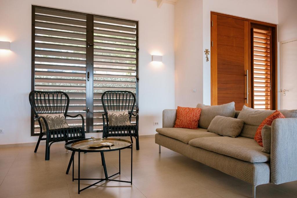 Posezení v ubytování Blue Bay Curaçao Golf & Beach Resort