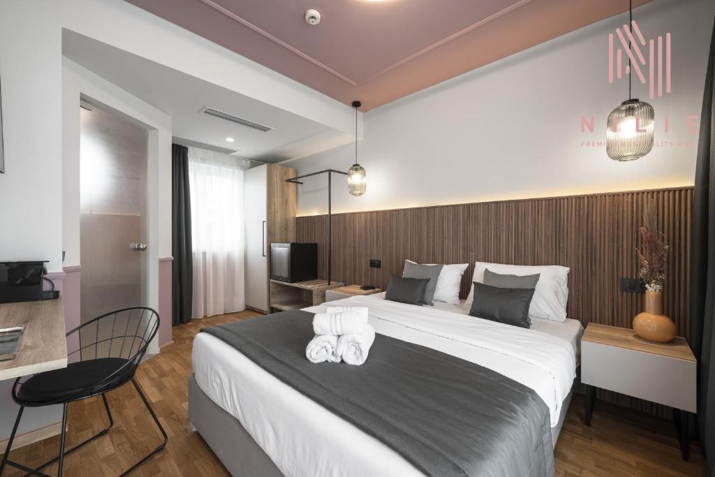 Esther Suites, Nilie Hospitality MGMT - Resim 42