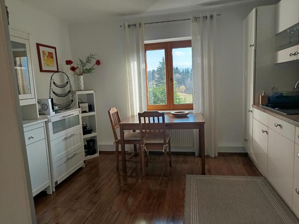 Kuchyňa alebo kuchynka v ubytovaní Ferienhaus Familie Zimmermann