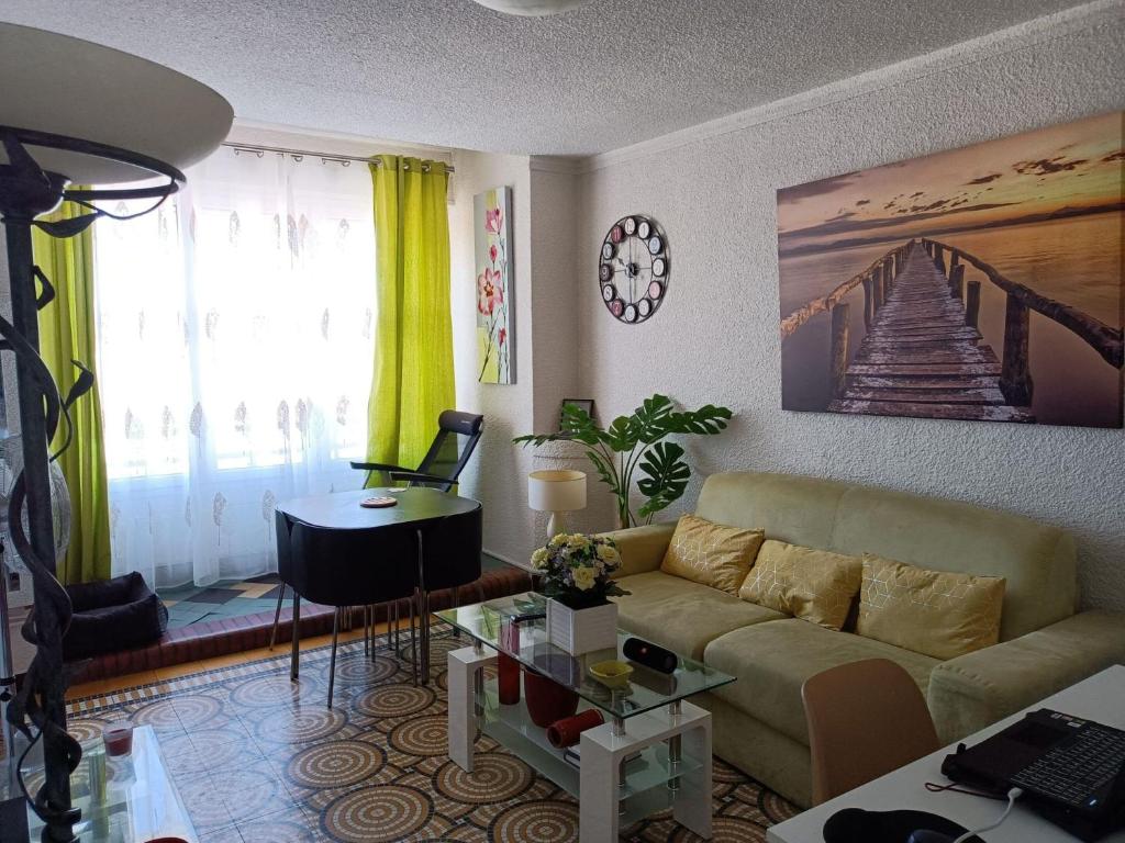 Posezení v ubytování Hostel-Élisée-Perpignan
