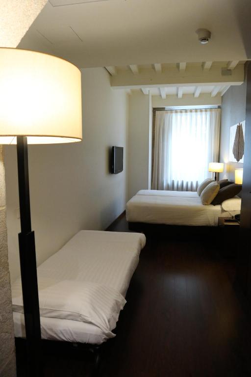 
Family Room with Gallery 
