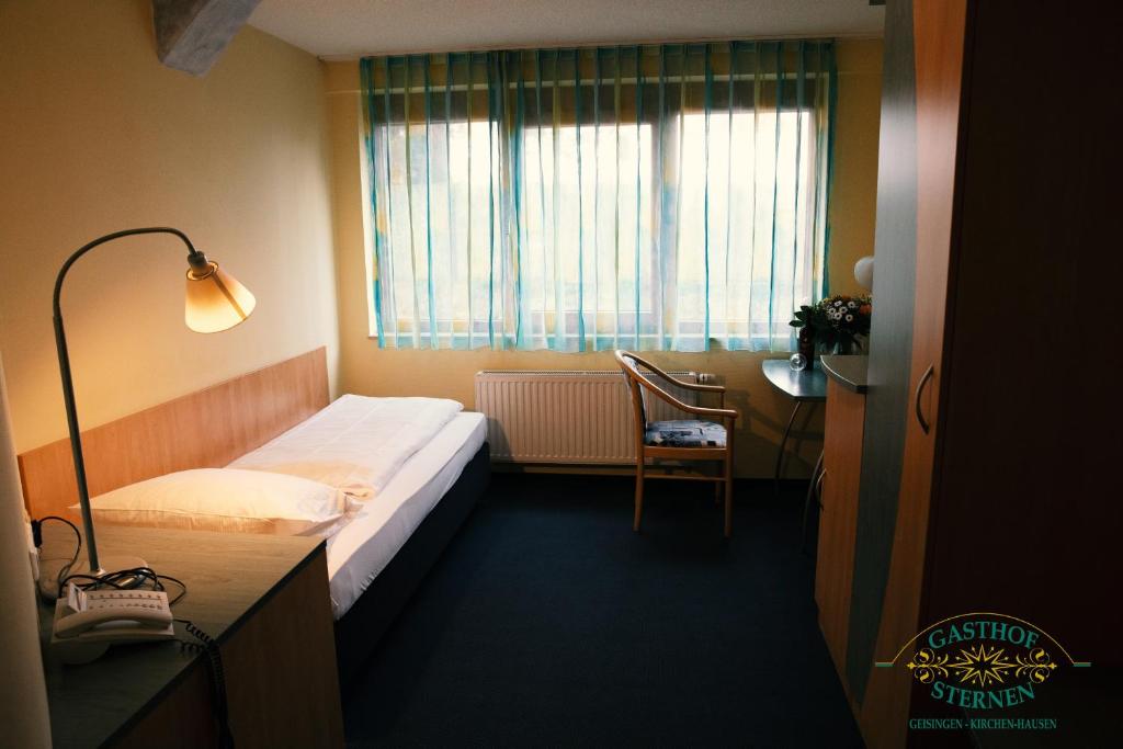 Postel nebo postele na pokoji v ubytování Hotel Gasthof Sternen