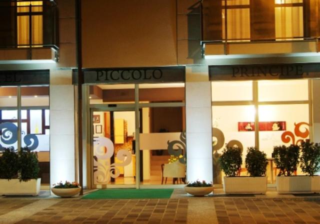 Fotografie z fotogalerie ubytování Hotel Piccolo Principe v destinaci Villongo SantʼAlessandro