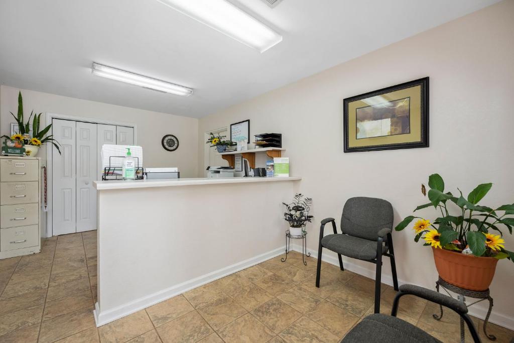 Affordable Suites Conover / Hickory photo