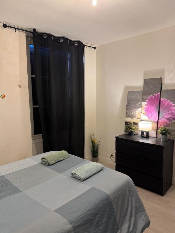 Ένα ή περισσότερα κρεβάτια σε δωμάτιο στο Spacious flat, 7 people, 5 beds