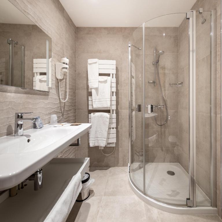 Relais Hôtelier Douce France - Suite (2 Adultos)