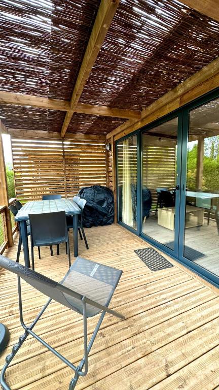 Camping Le Solitaire du Lac - 两卧室小木屋