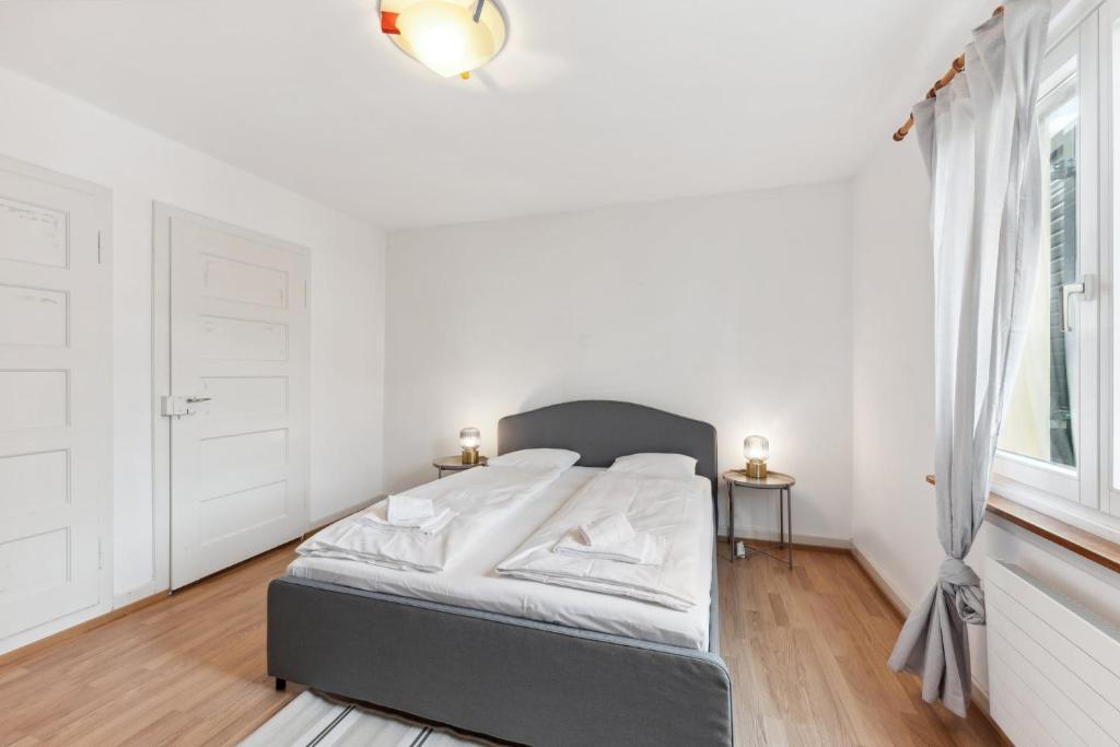 Basic 2BR Apartment with Full Kitchen - Resim 13