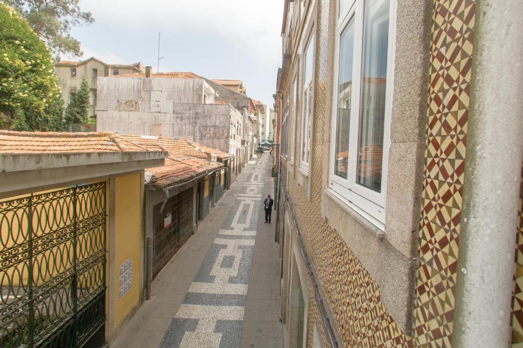 Cedofeita Downtown Nightlife by Porto City Hosts