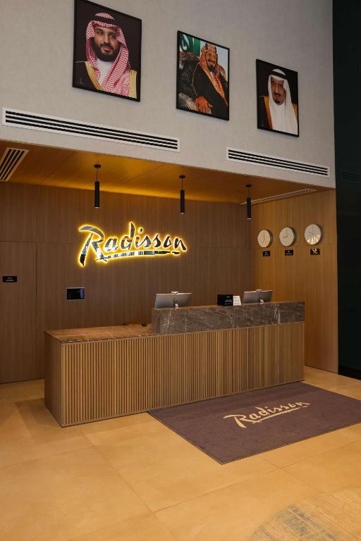 Certifikát, hodnocení, plakát nebo jiný dokument vystavený v ubytování Radisson Hotel & Residence Riyadh Olaya