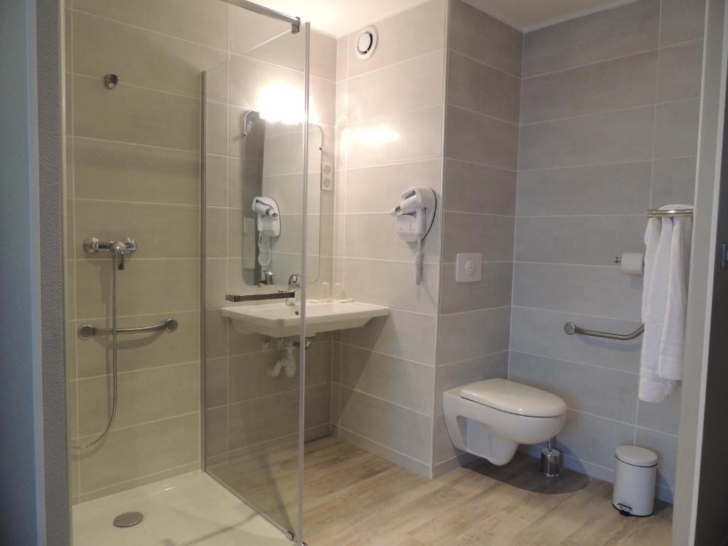 Koupelna v ubytování Cit'Hotel LA PYRAMIDE