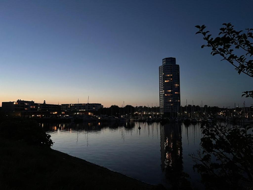 Výhled na řeku, která protéká v blízkosti apartmánu