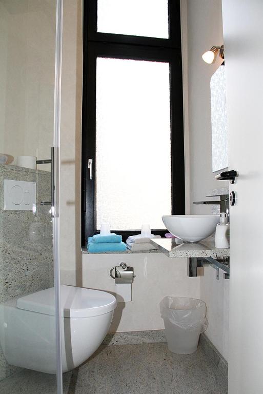 Koupelna v ubytování Hotel Klenkes am Bahnhof