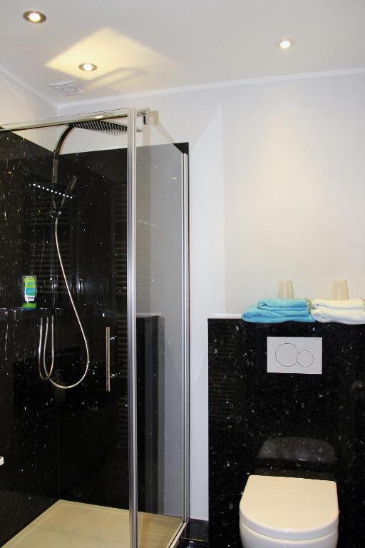 Koupelna v ubytování Hotel Klenkes am Bahnhof