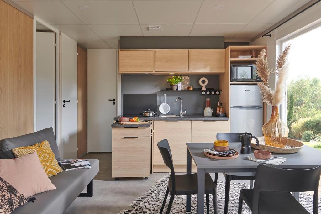 Camping Le Solitaire du Lac - 三卧室小木屋