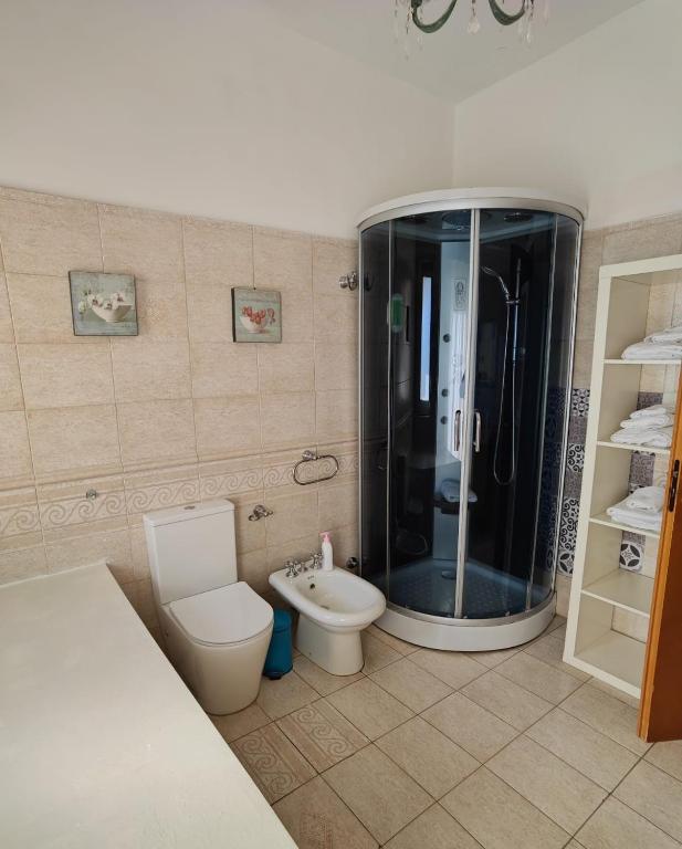 A bathroom at Selene Charme and Confort