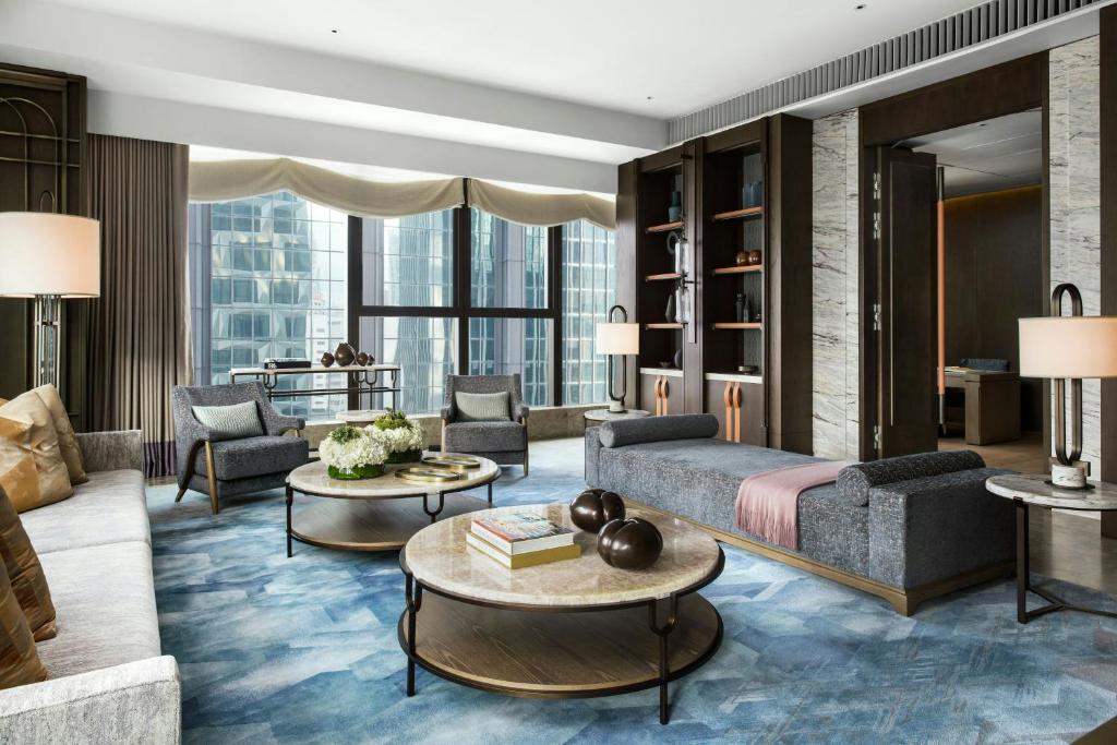 Posezení v ubytování The St. Regis Hong Kong